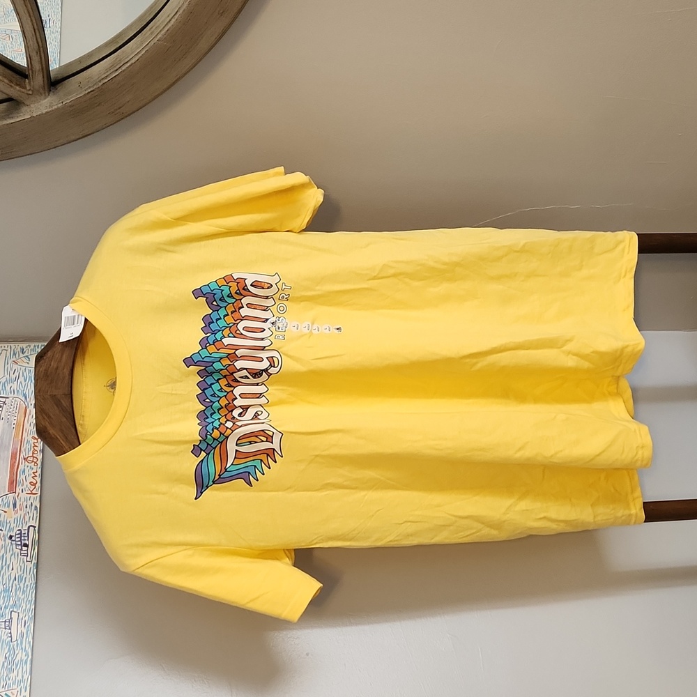 Disneyland Yellow T-Shirt Size Large New